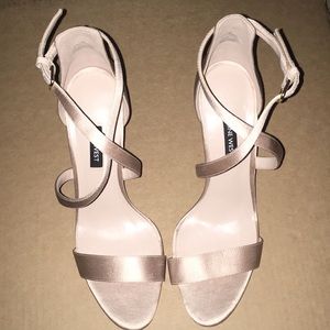 mydebut strappy sandal nine west